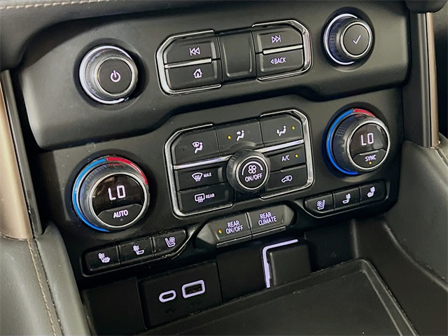2021 Chevrolet Suburban High Country photo 17