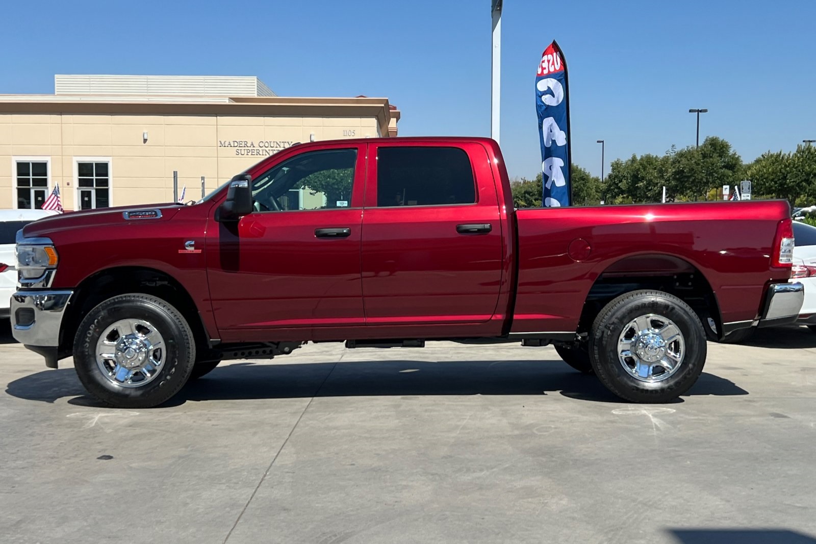 2024 Ram 2500 Tradesman photo 3