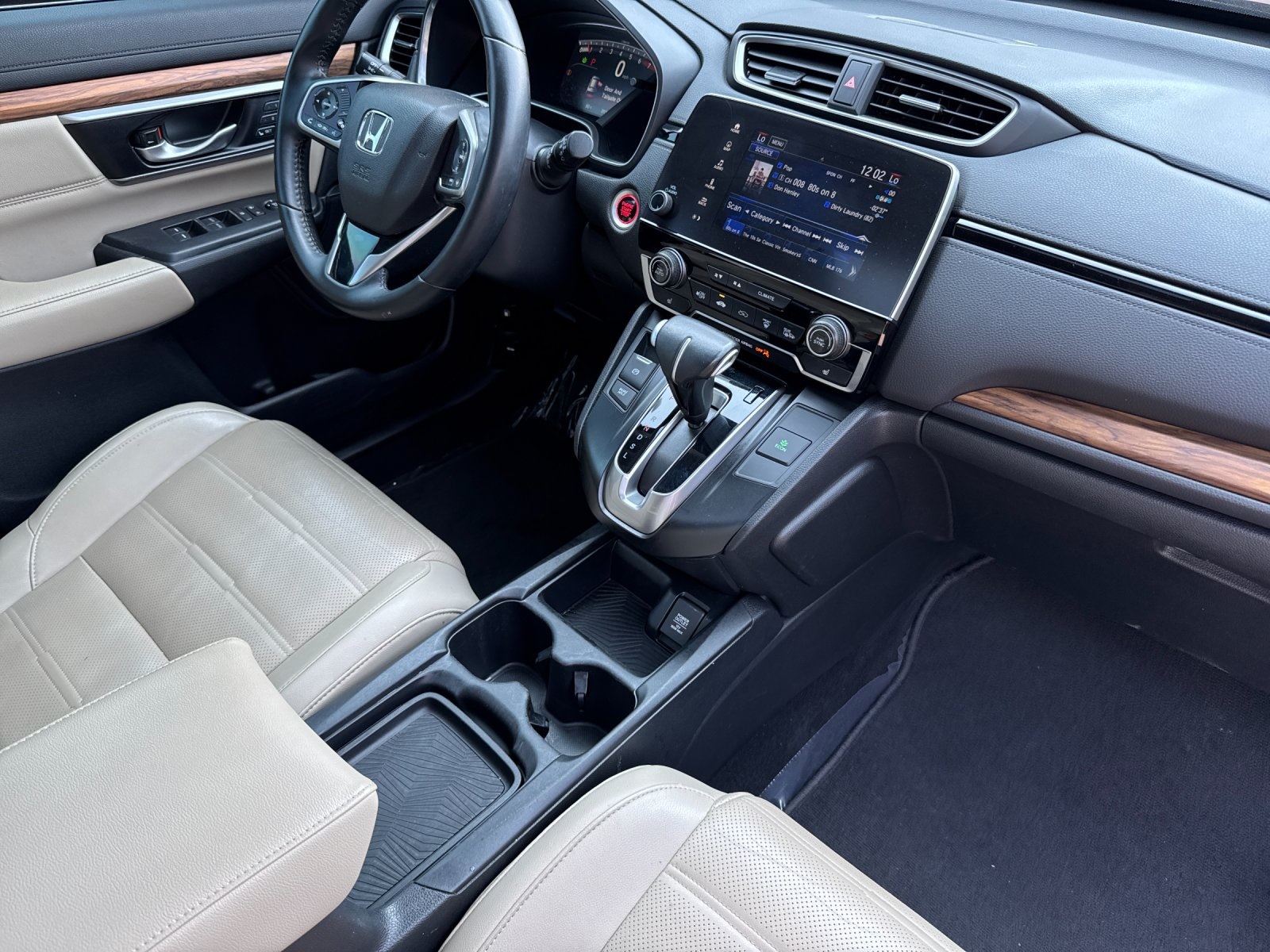 2018 Honda CR-V Touring photo 14