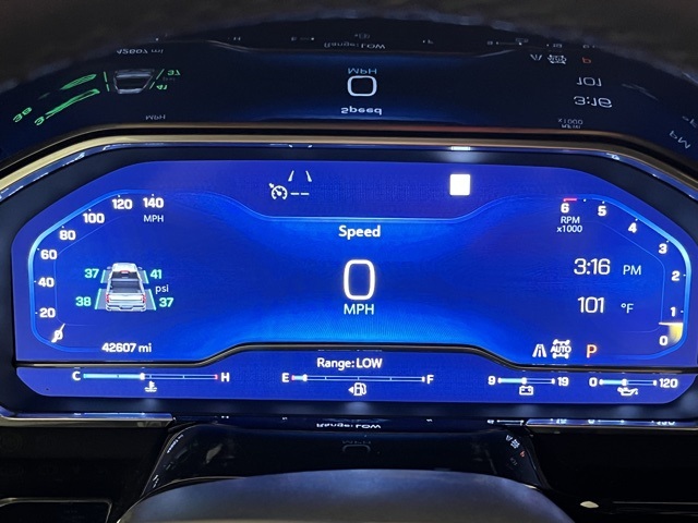 2023 Chevrolet Silverado 1500 RST photo 2