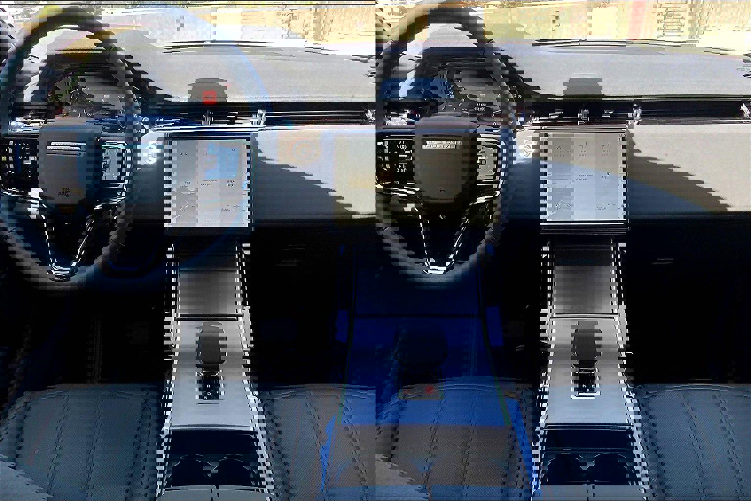 2026 Land Rover Range Rover Evoque S photo 7