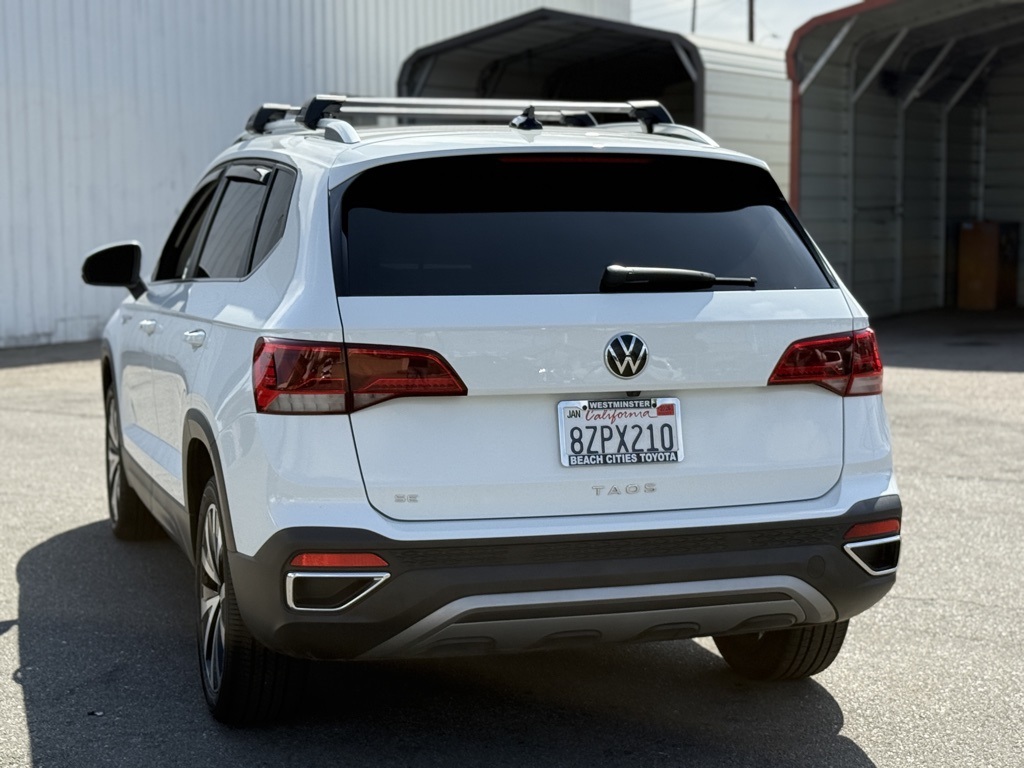 2022 Volkswagen Taos SE photo 4