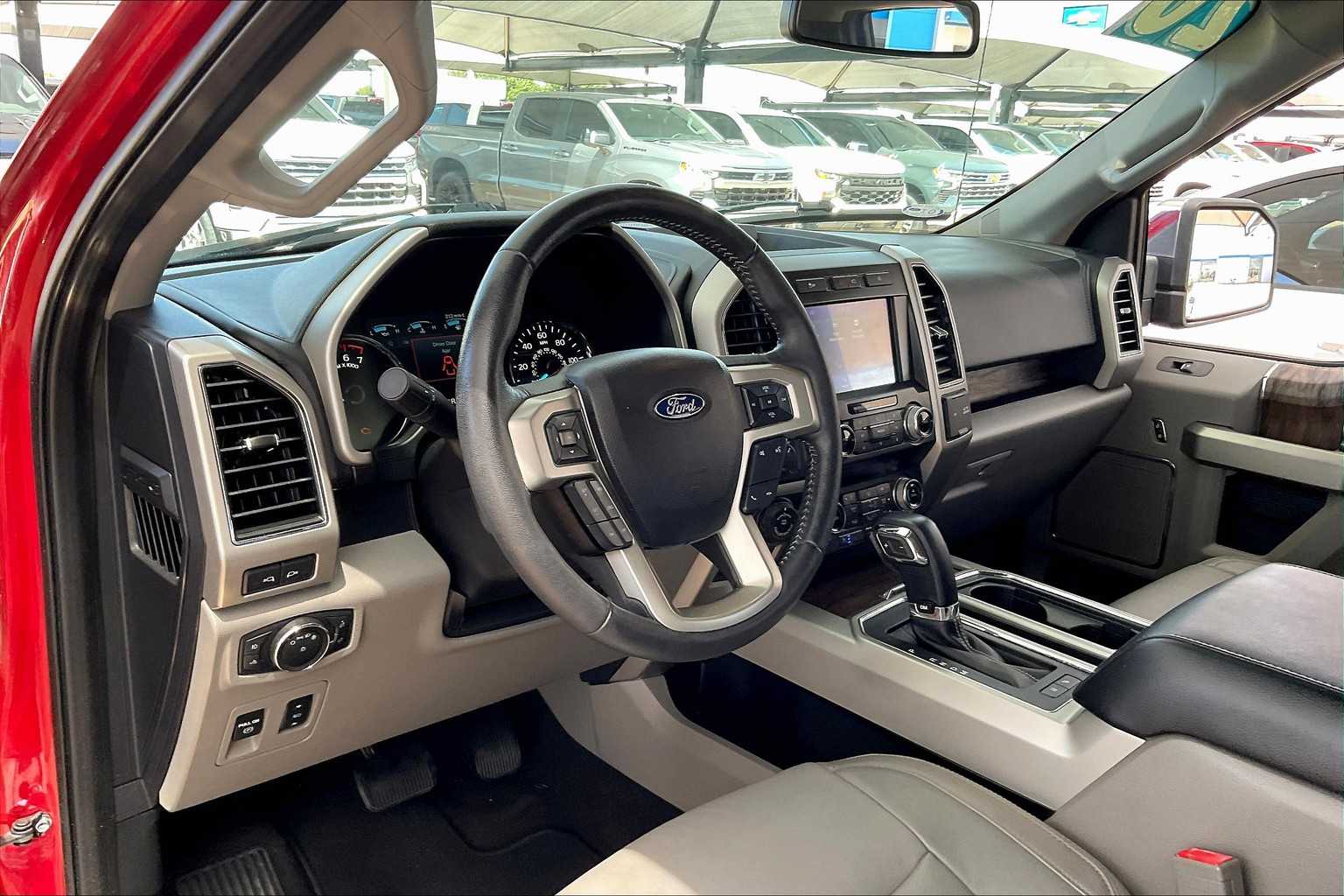 2020 Ford F-150 Lariat photo 16