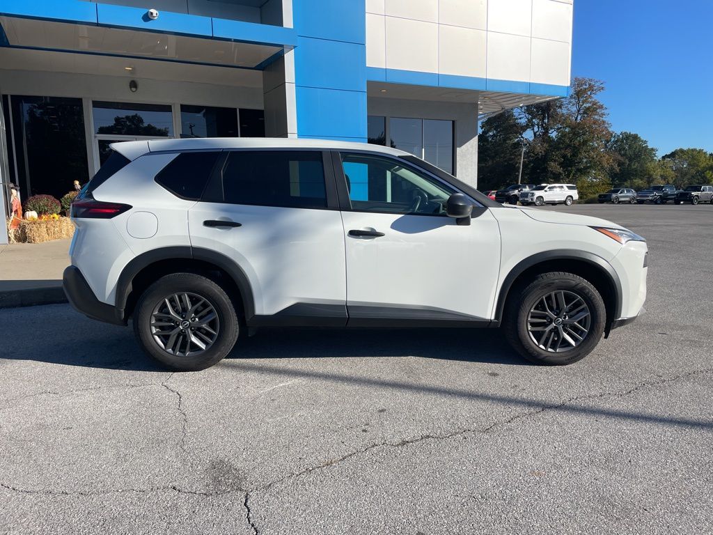 2023 Nissan Rogue S photo 3
