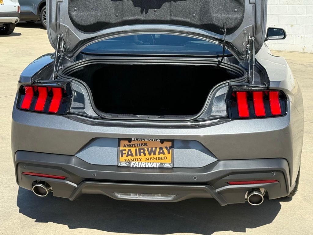 2025 Ford Mustang GT photo 16