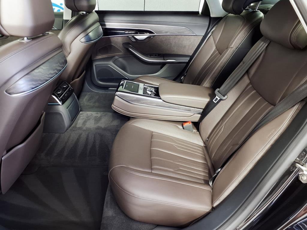 2021 Audi A8 L 55 Quattro photo 14