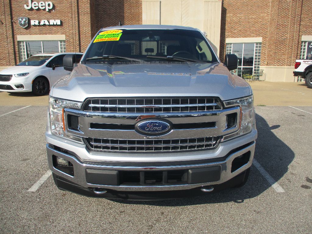 2019 Ford F-150 XLT photo 2