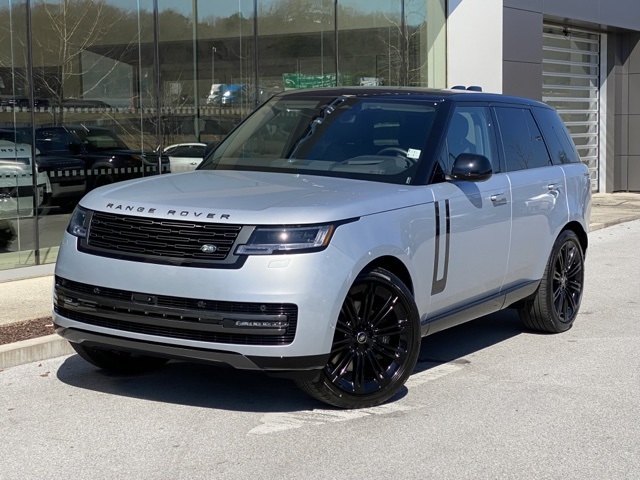 2025 Land Rover Range Rover SE's photo