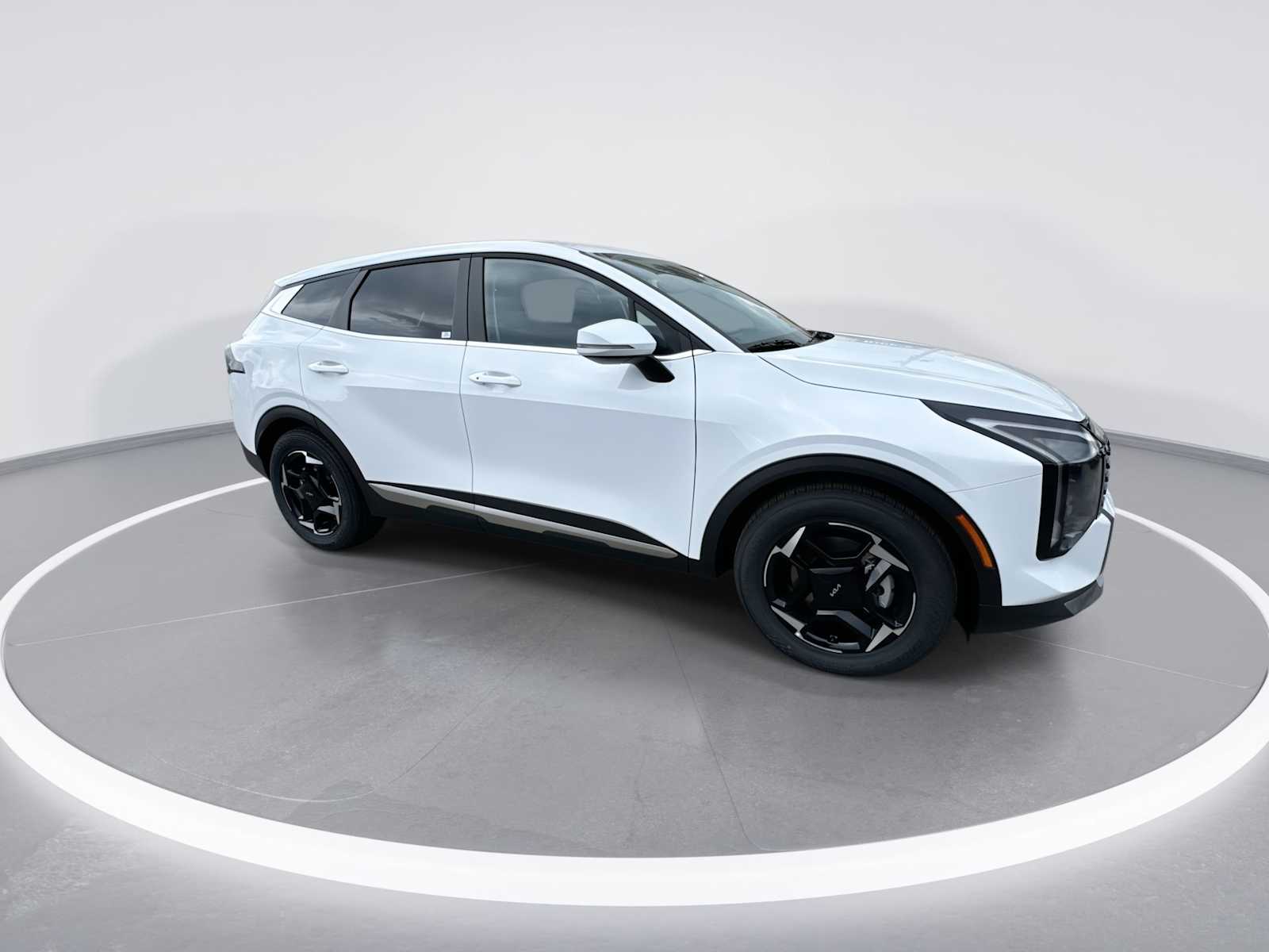 2026 Kia Sportage EX photo 2