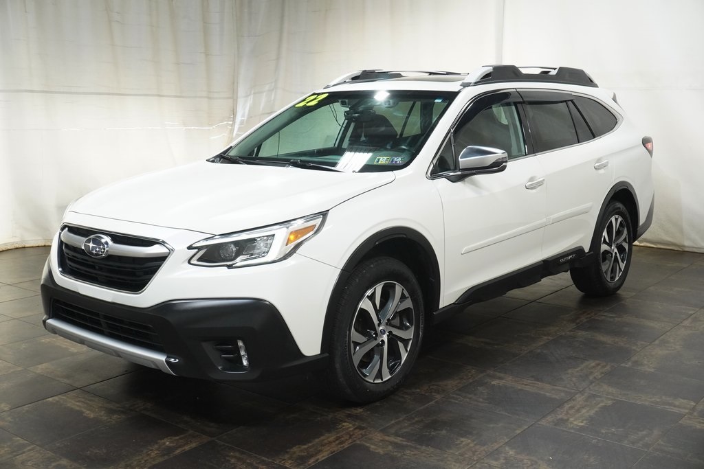 2022 Subaru Outback Touring photo 2
