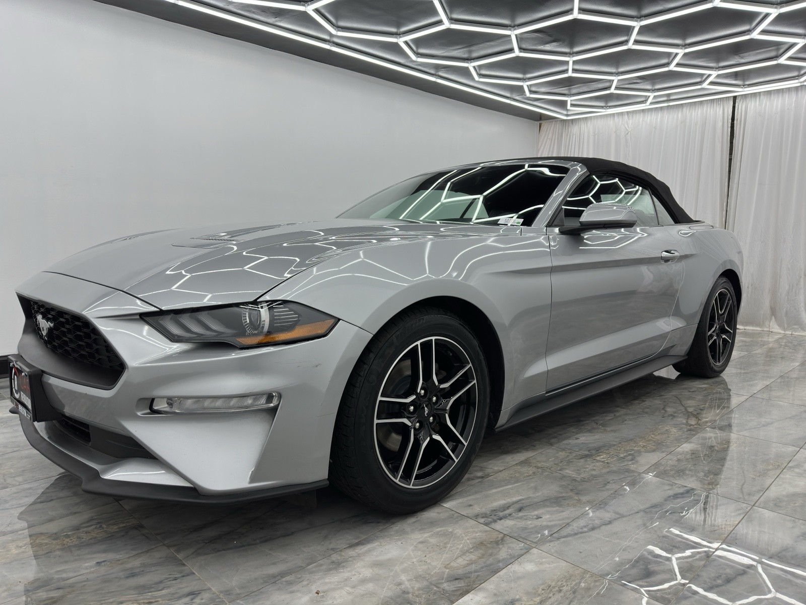 2021 Ford Mustang EcoBoost Premium photo 3