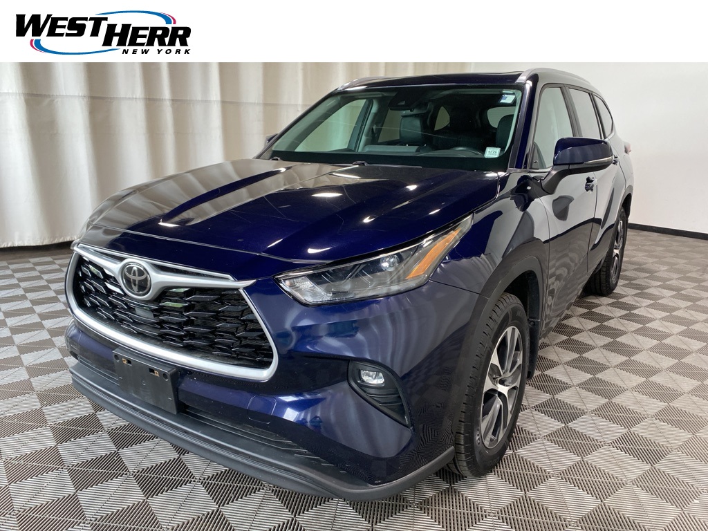 2023 Toyota Highlander XLE photo 4