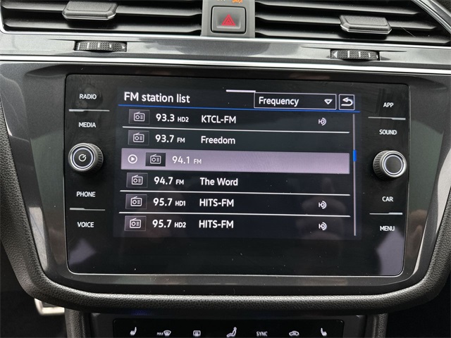 2022 Volkswagen Tiguan SE R-Line Black photo 8