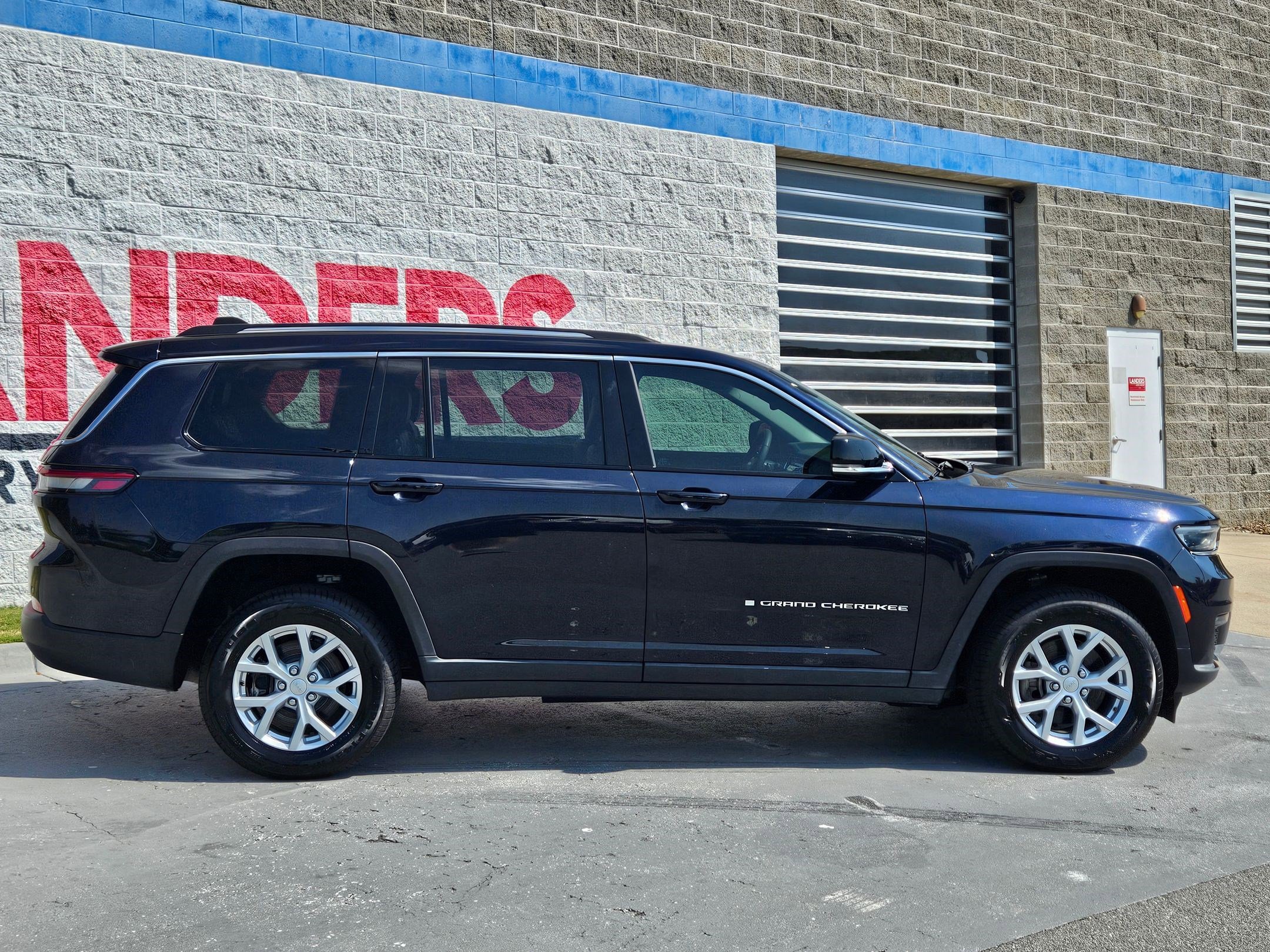 2023 Jeep Grand Cherokee Limited photo 7