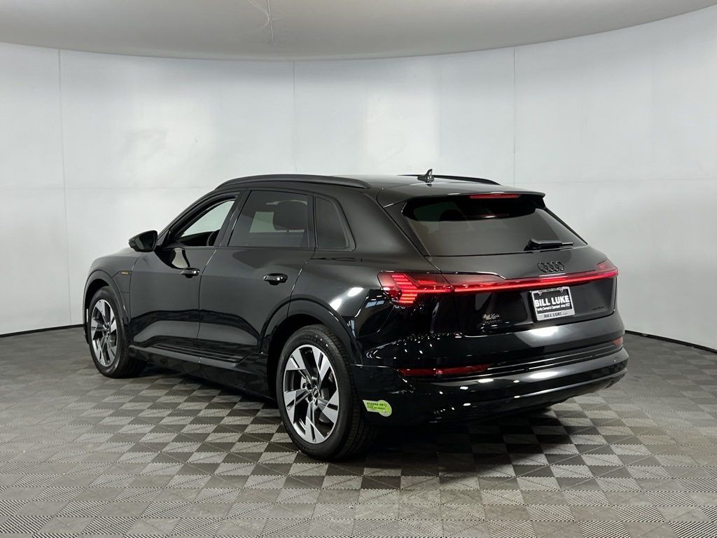 2023 Audi e-tron Premium photo 4