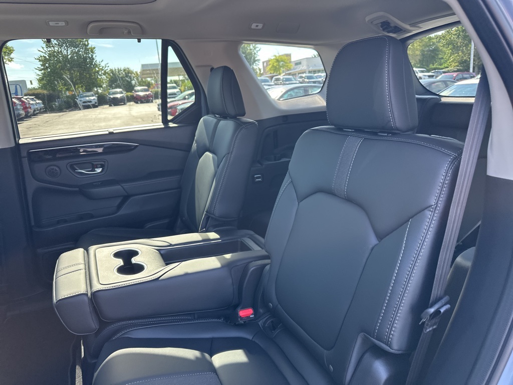 2025 Honda Pilot Touring photo 11