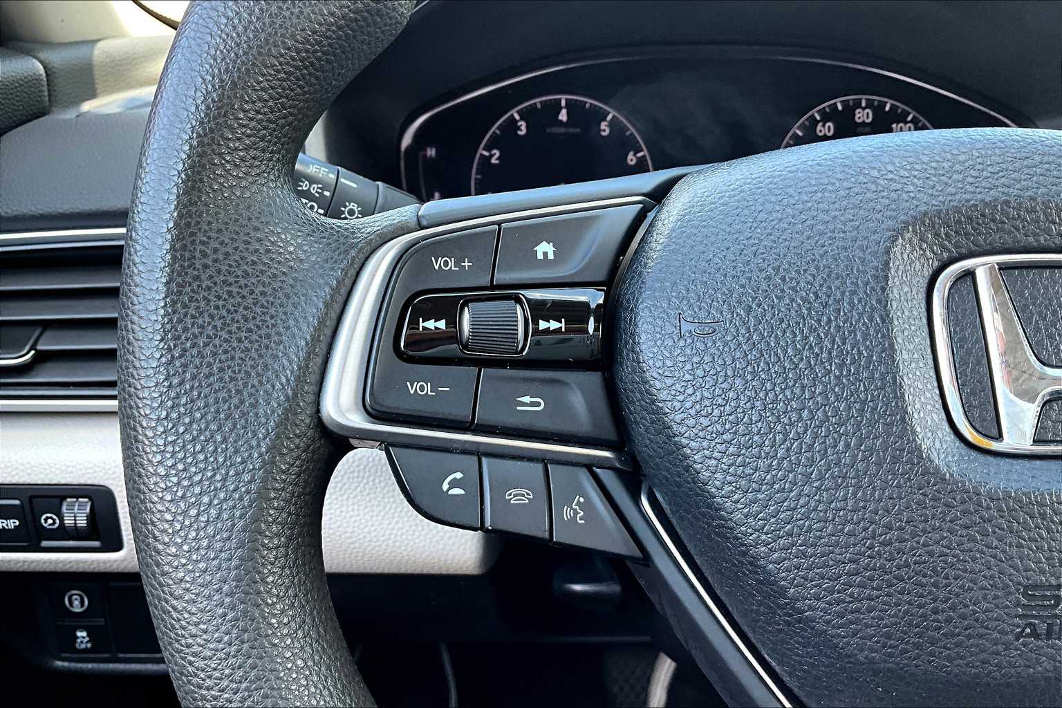 2018 Honda Accord EX 1.5T photo 20