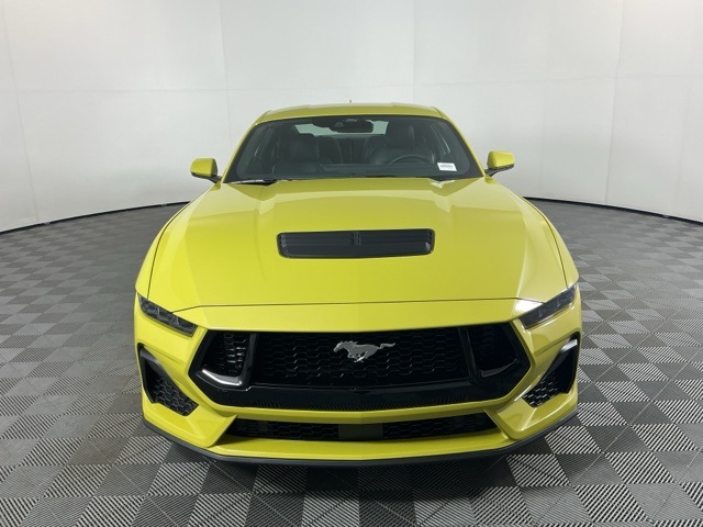 2025 Ford Mustang GT Premium photo 2