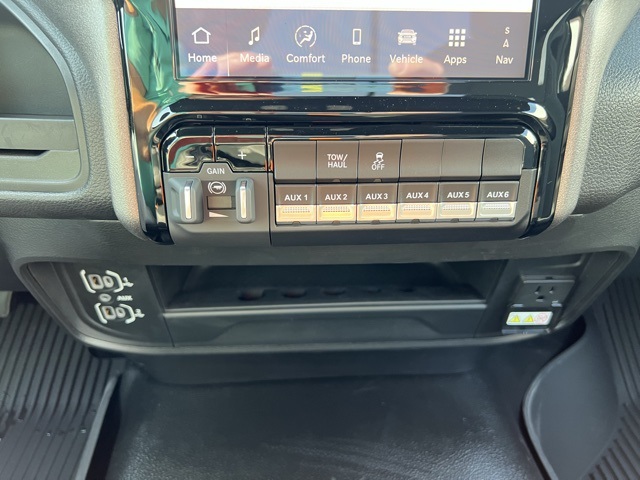 2025 Ram 3500 Tradesman photo 10
