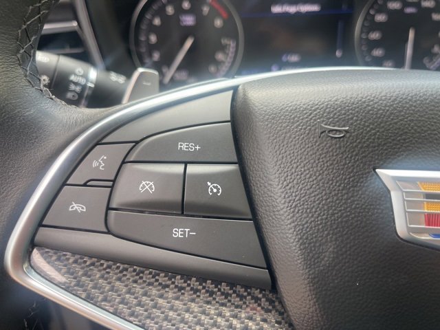 2023 Cadillac XT5 Sport photo 3