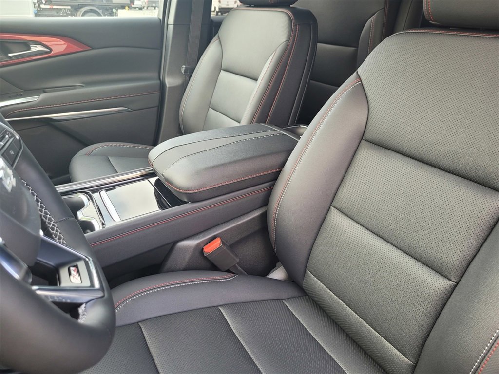 2026 Chevrolet Traverse Z71 photo 12