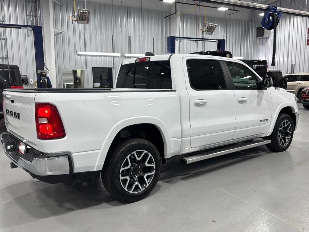 2025 Ram 1500 Laramie photo 7
