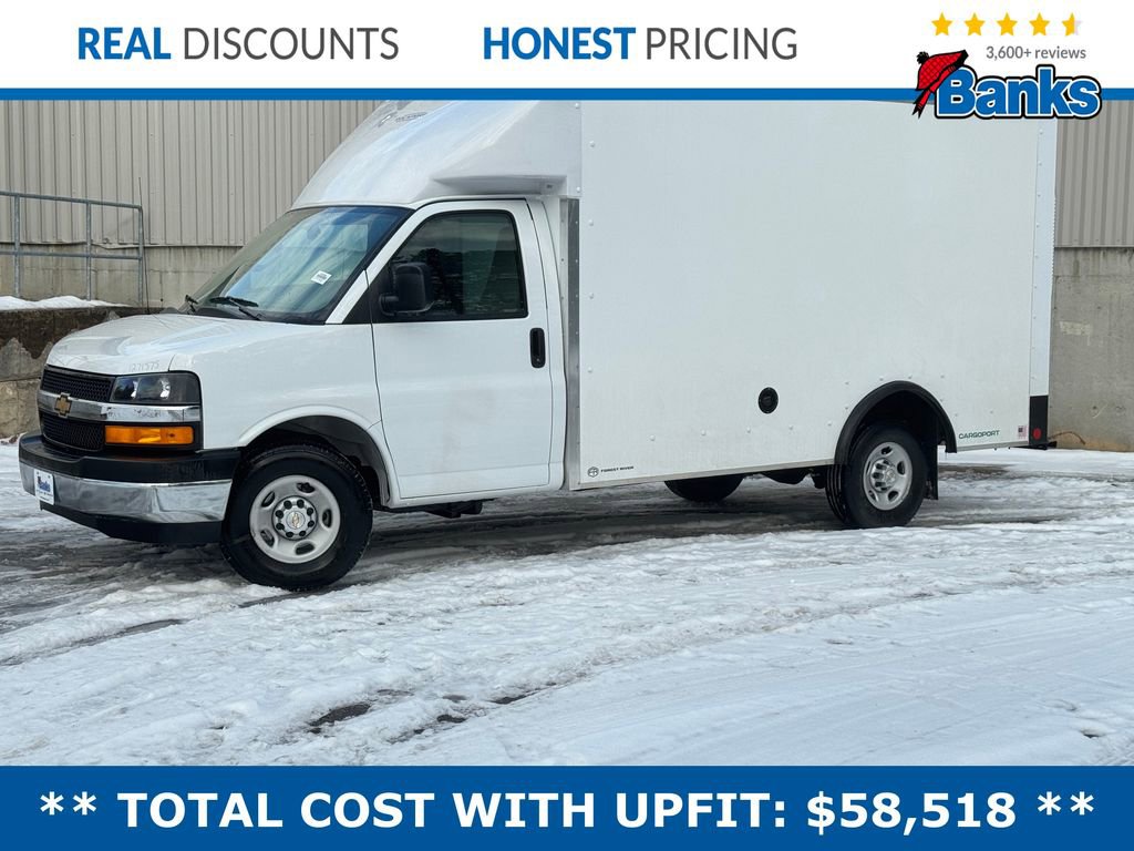 2025 Chevrolet Express Base's photo