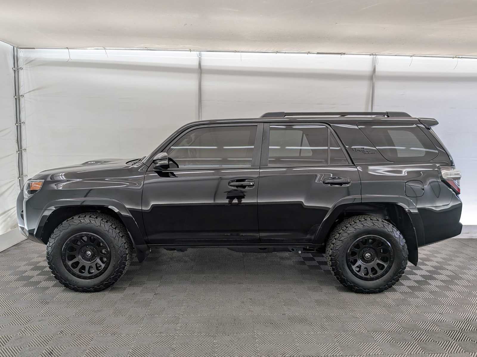 2023 Toyota 4Runner TRD Premium photo 3