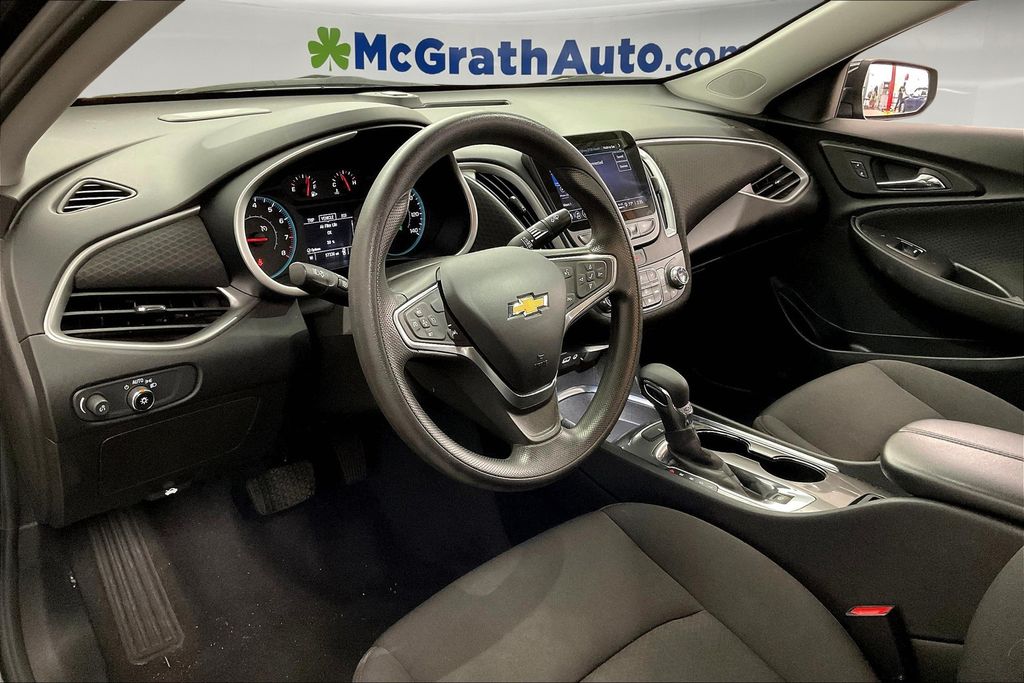 2023 Chevrolet Malibu 1LT photo 13