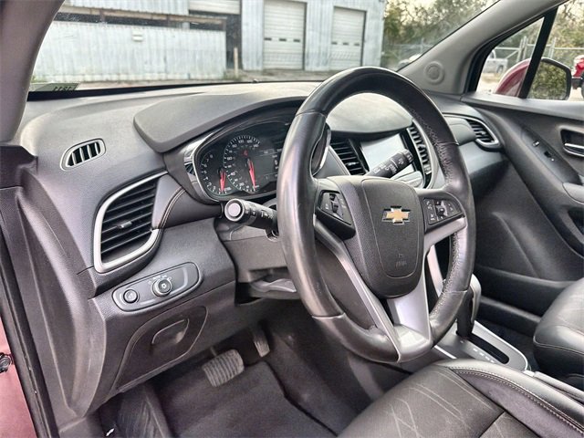 2017 Chevrolet Trax LT photo 2