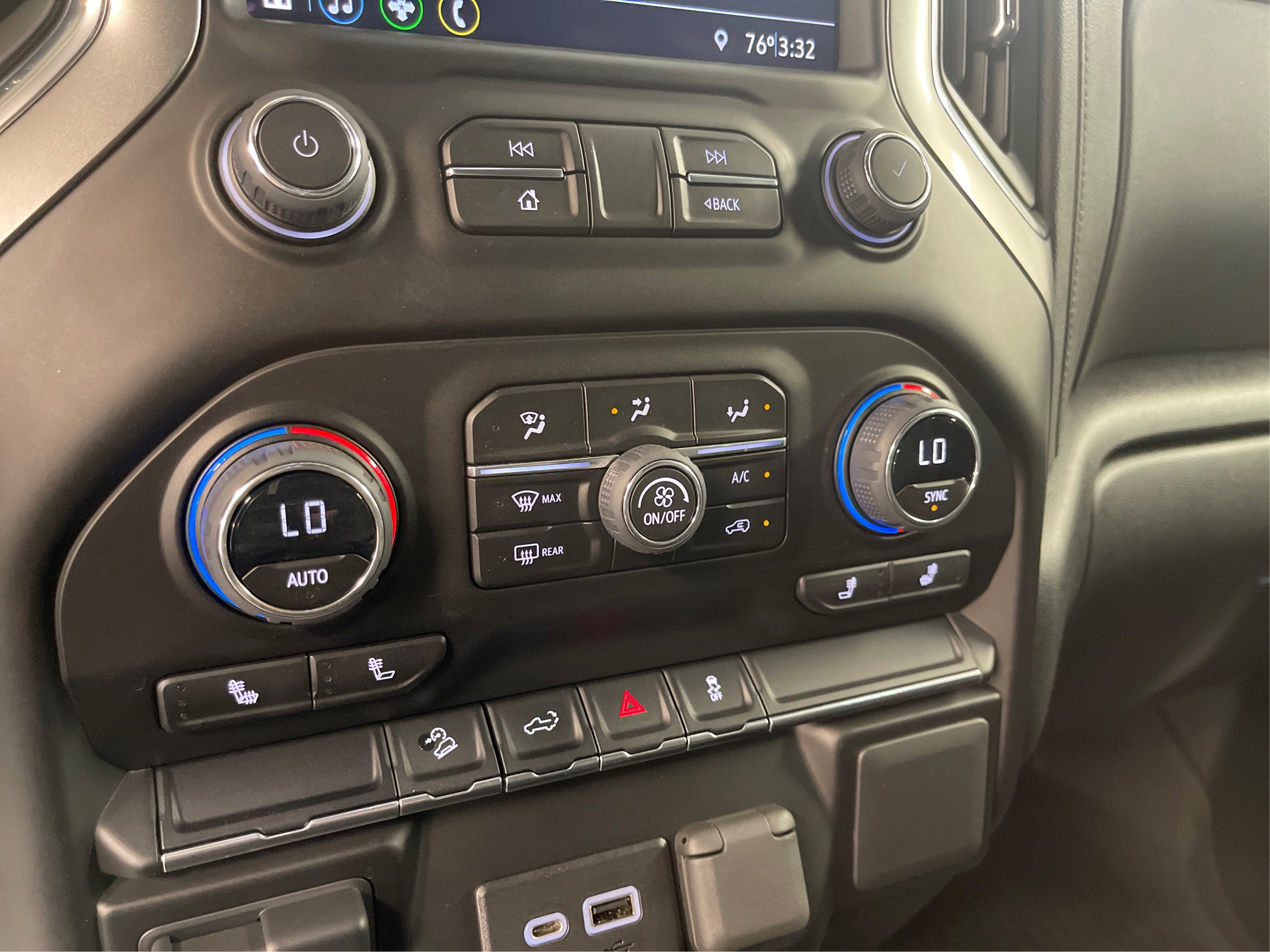 2023 Chevrolet Silverado 3500HD LT photo 27