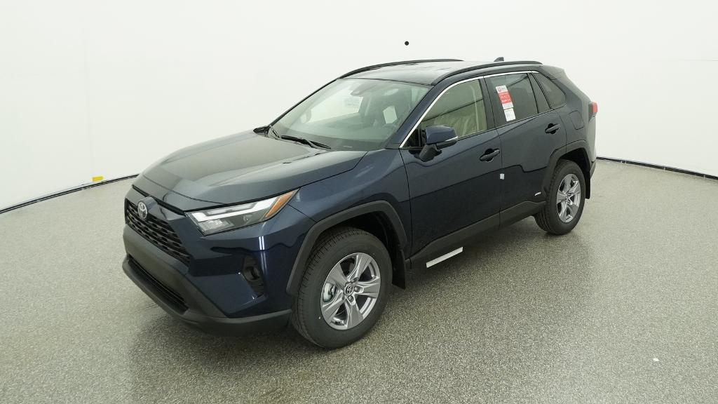 2025 Toyota RAV4 XLE's photo