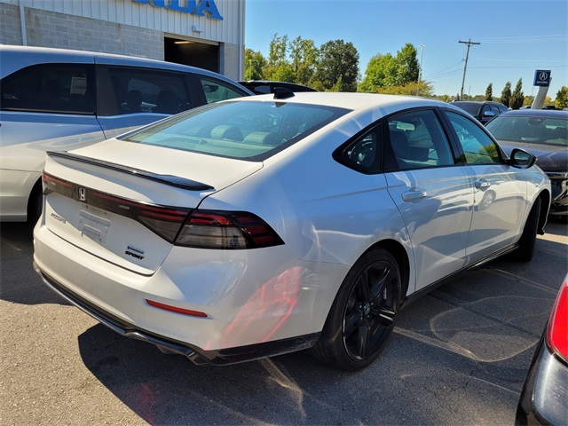 2023 Honda Accord Hybrid Sport-L photo 2