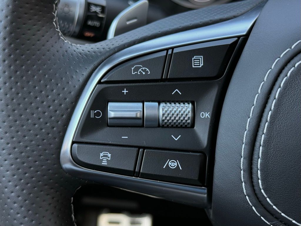 2025 Genesis G70 3.3T Sport Advanced photo 25