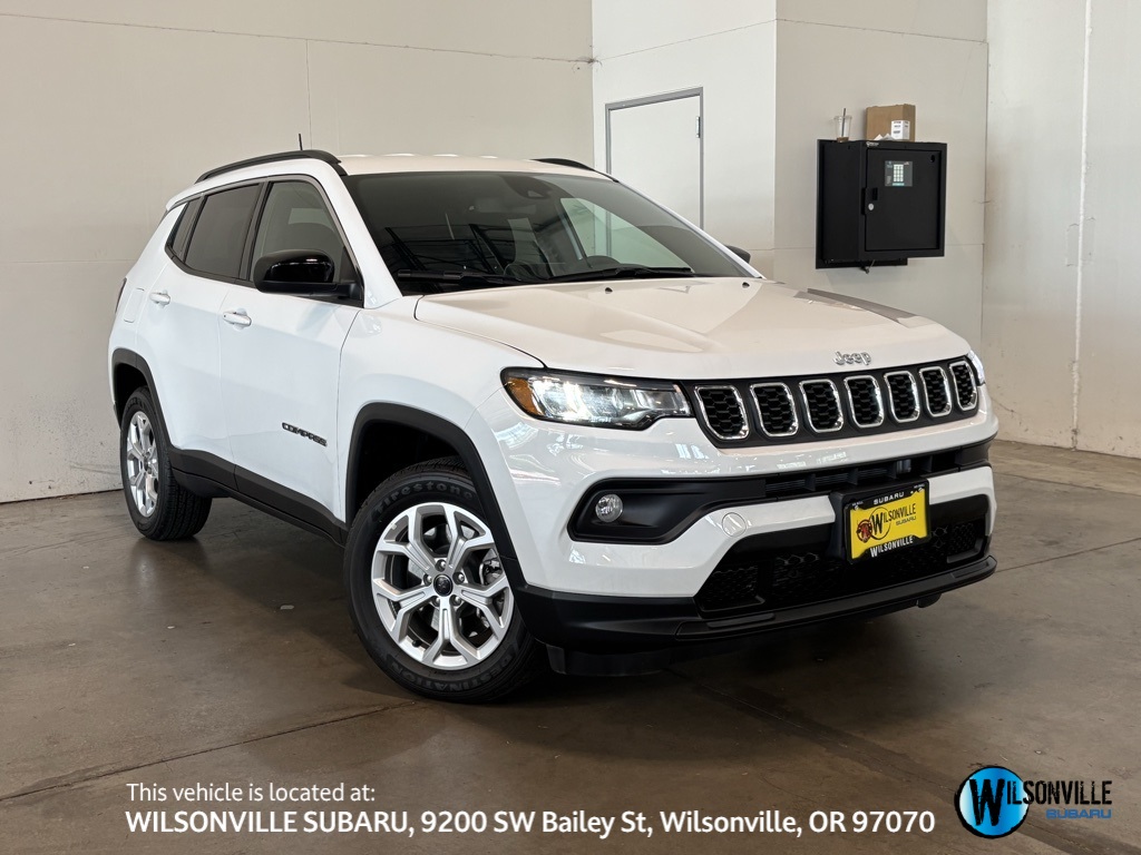 Used 2025 White Jeep Latitude image 1
