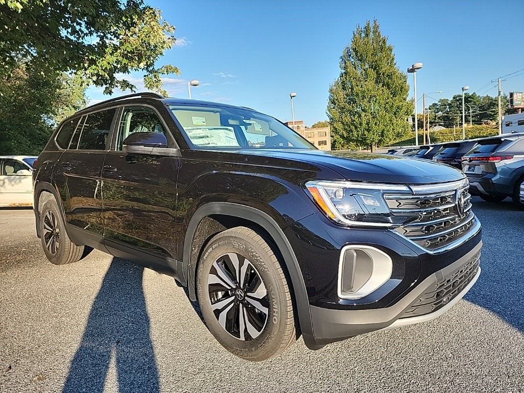 2026 Volkswagen Atlas SE photo 3