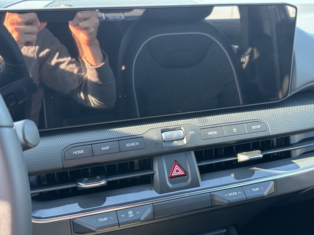2025 Kia K4 GT-Line photo 7