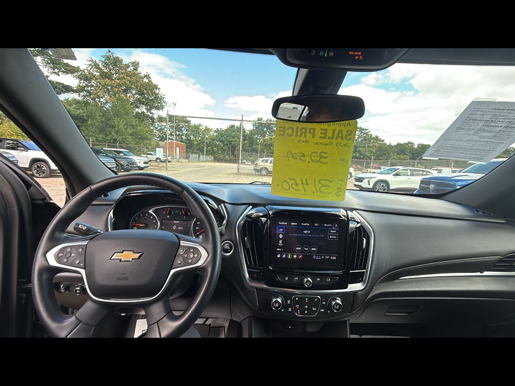 2023 Chevrolet Traverse Leather photo 5