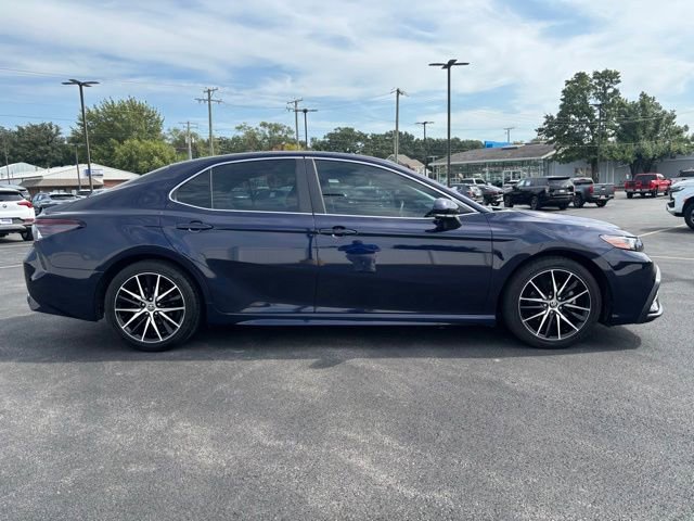 2021 Toyota Camry SE photo 5