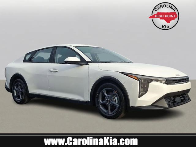2025 Kia K4 LXS's photo