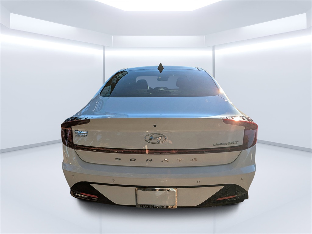 2022 Hyundai Sonata Limited photo 4