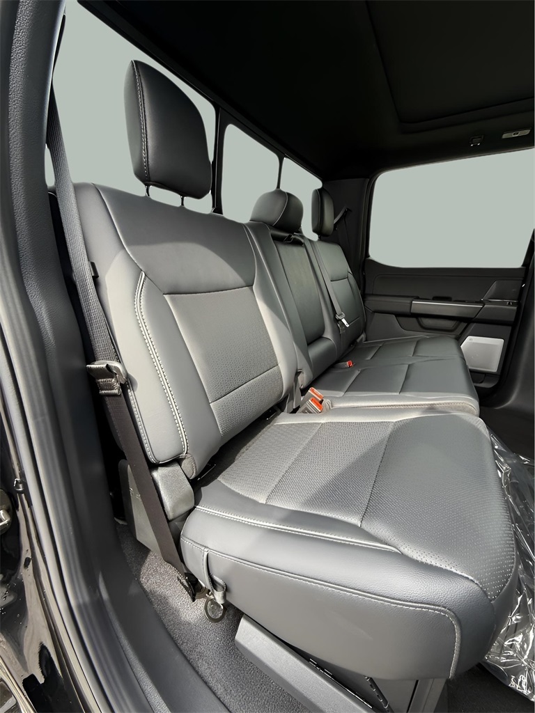 2025 Ford F-150 Lariat photo 18