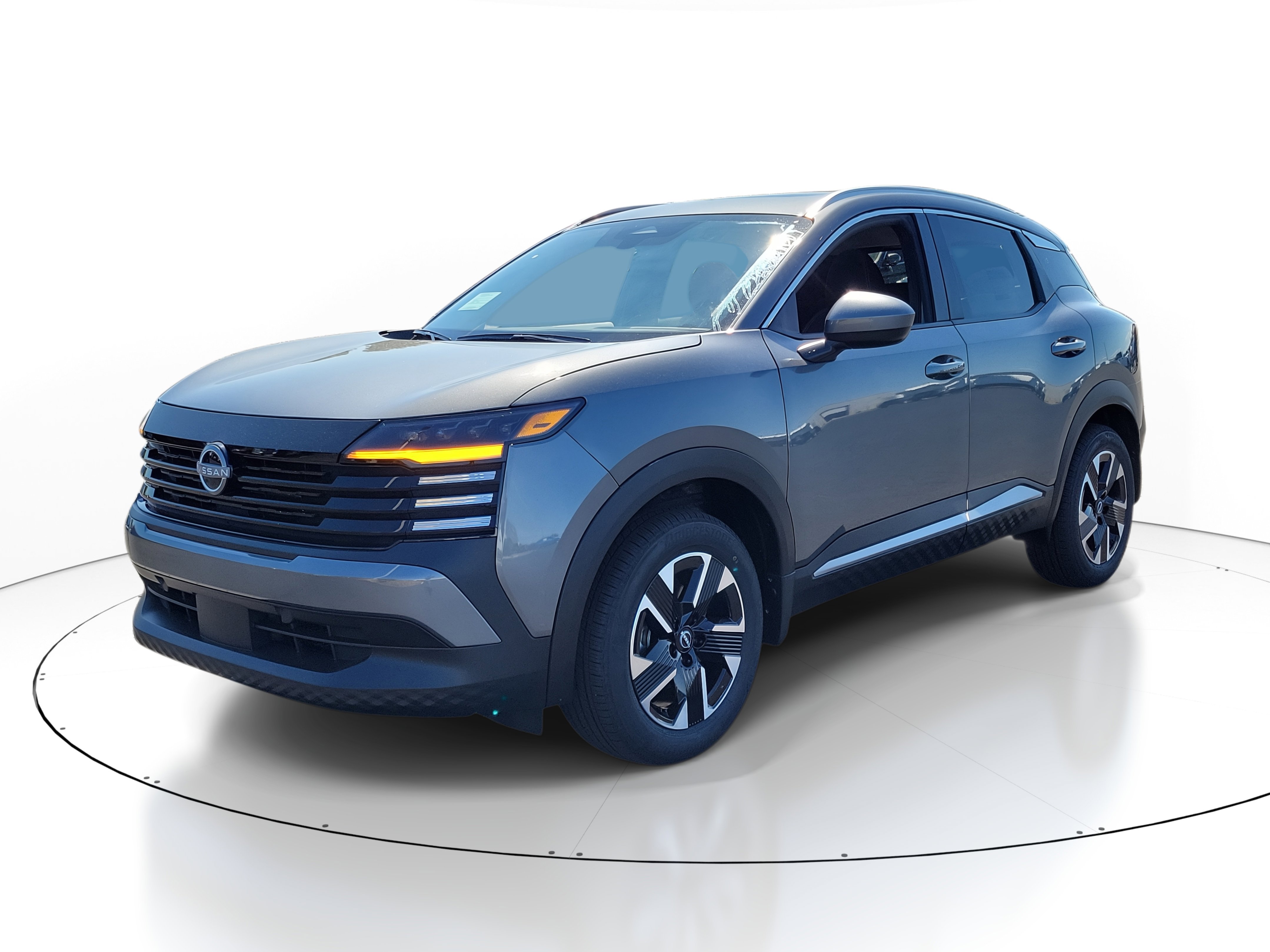 2025 Nissan Kicks SV photo 2