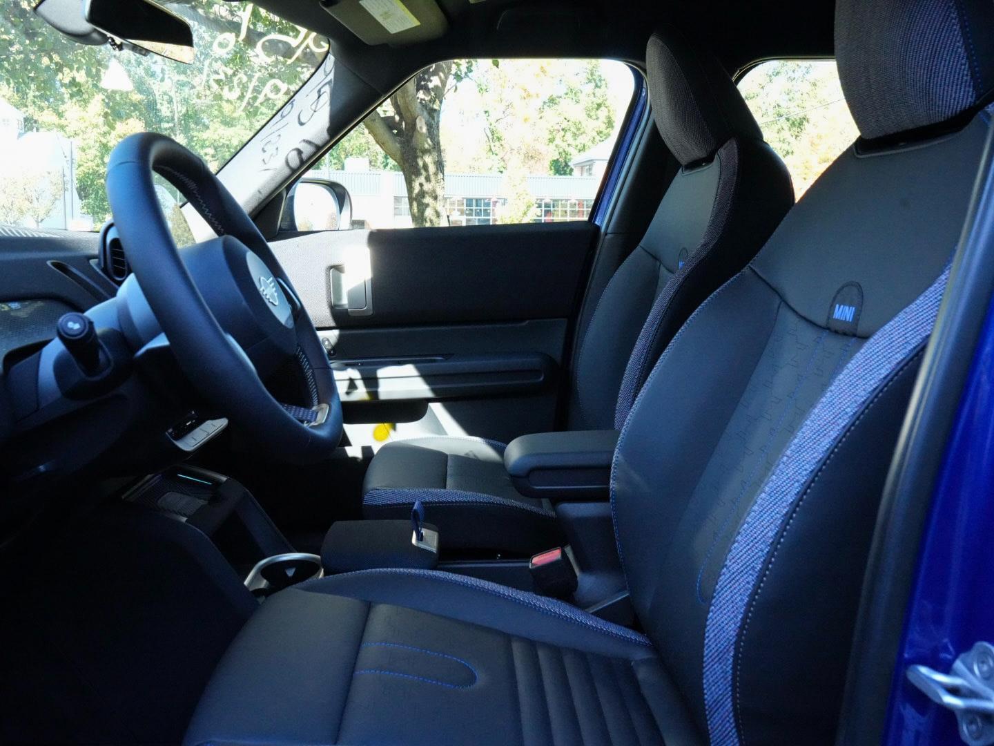 2026 Mini Countryman ALL4 Signature photo 2