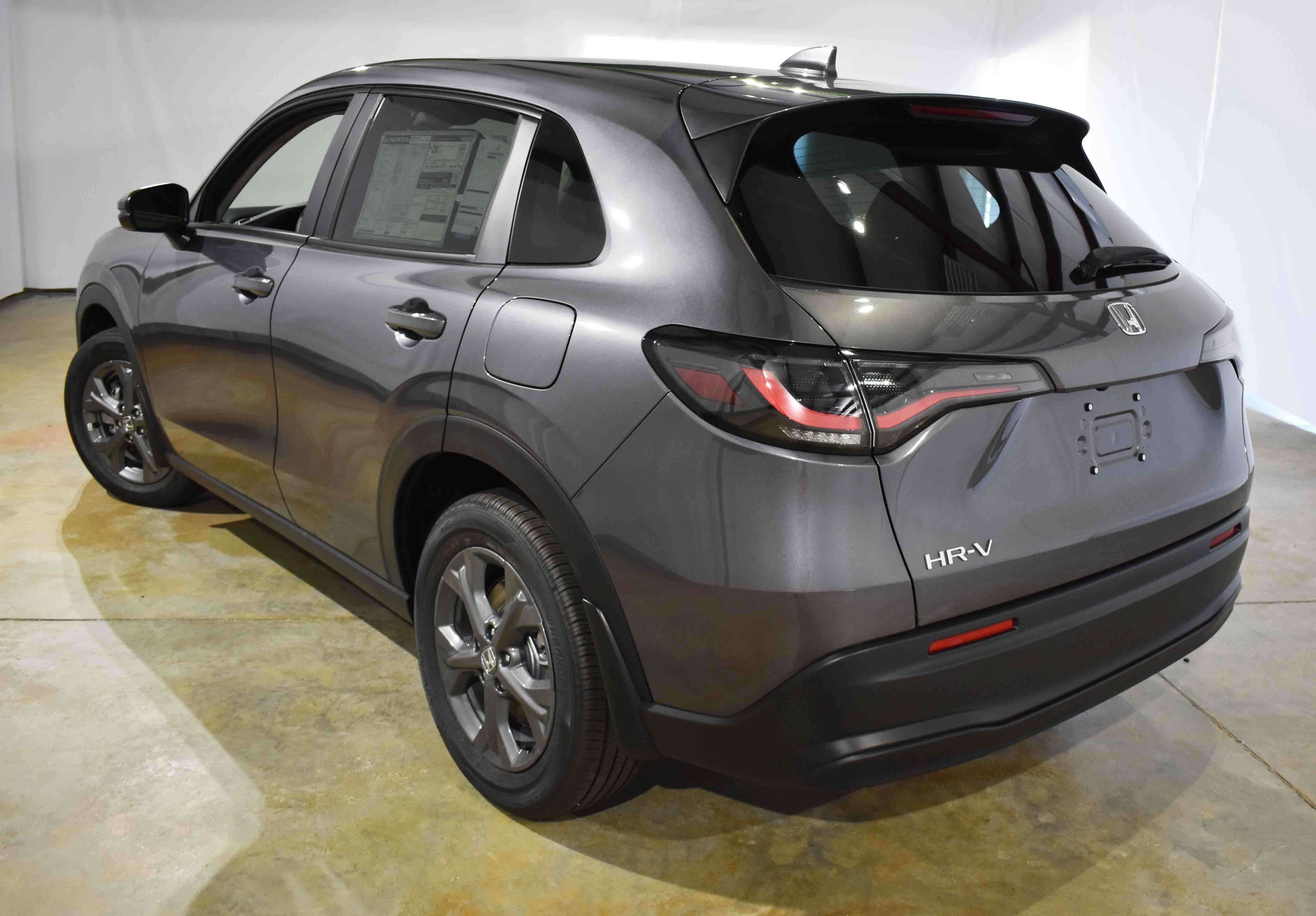 2026 Honda HR-V LX photo 5