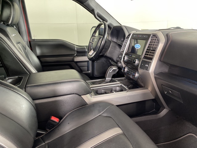 2018 Ford F-150 Platinum photo 13