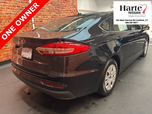 2019 Ford Fusion S photo 5