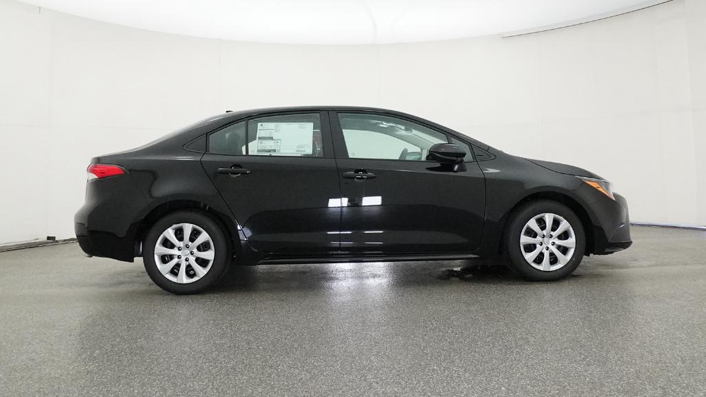 2025 Toyota Corolla LE photo 26
