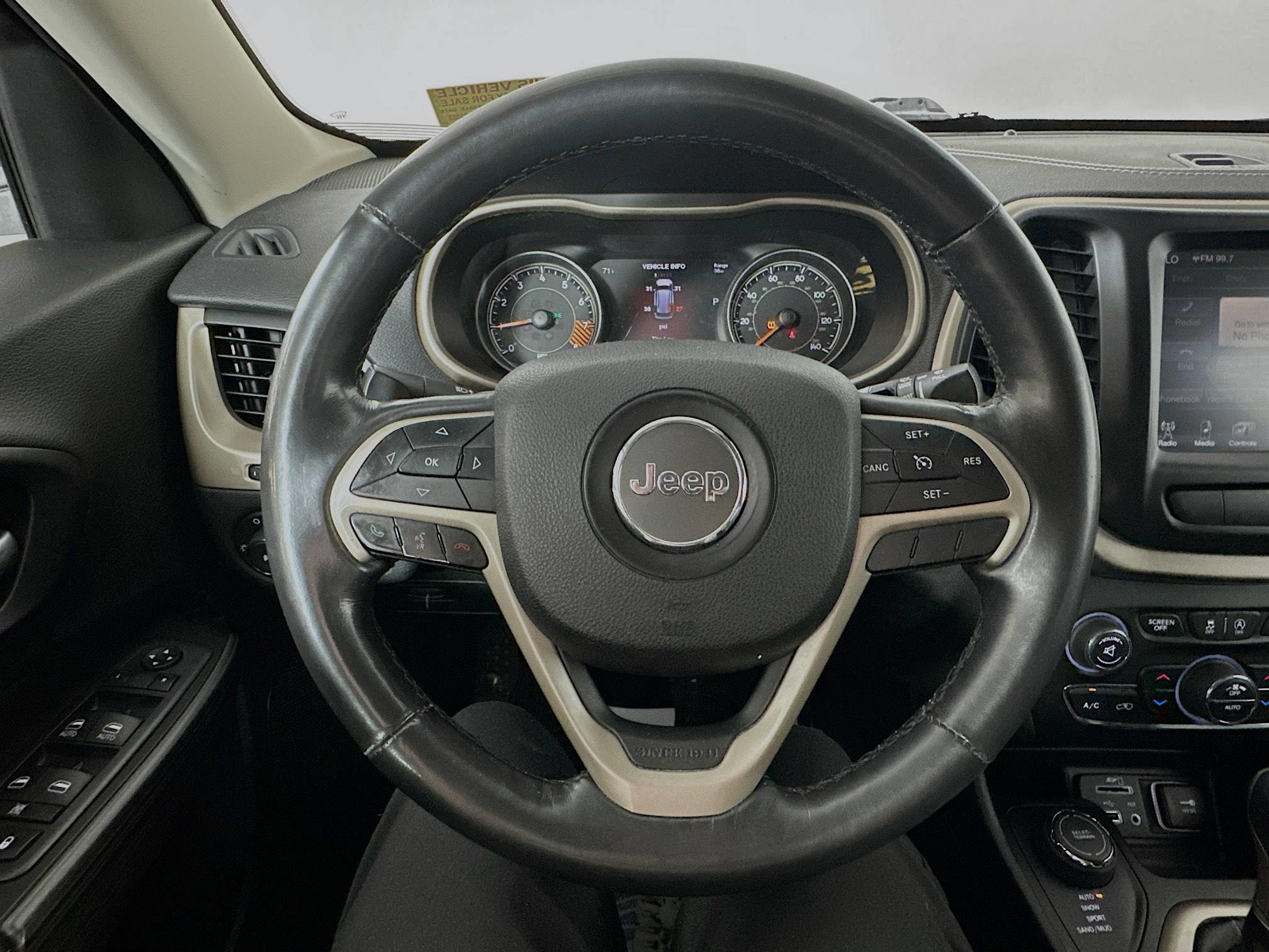 2015 Jeep Cherokee Limited photo 9