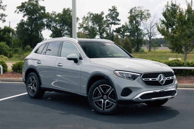 2026 Mercedes-Benz GLC Base's photo